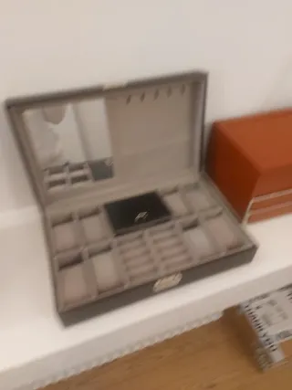 Portagioie / Portaorologi nero e grigio