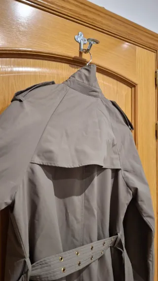 Gabardina verde oliva