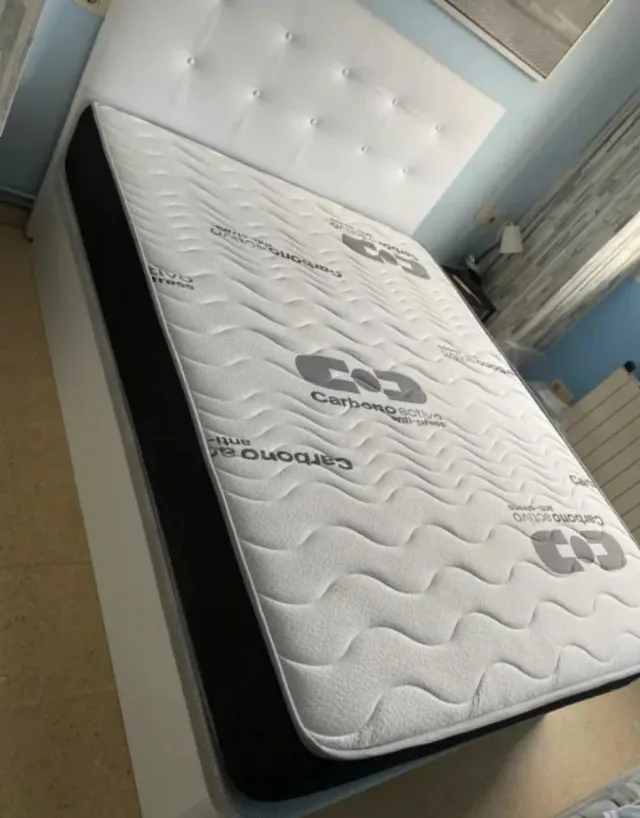 Canapé abatible con colchónes viscoelástica