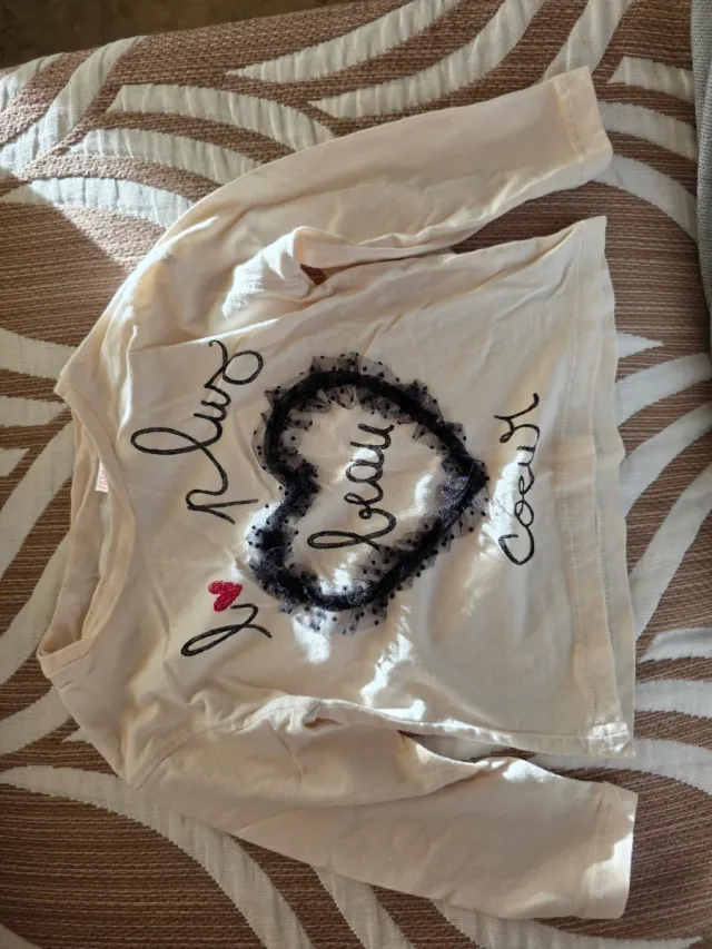 Camiseta niña Zara corazón