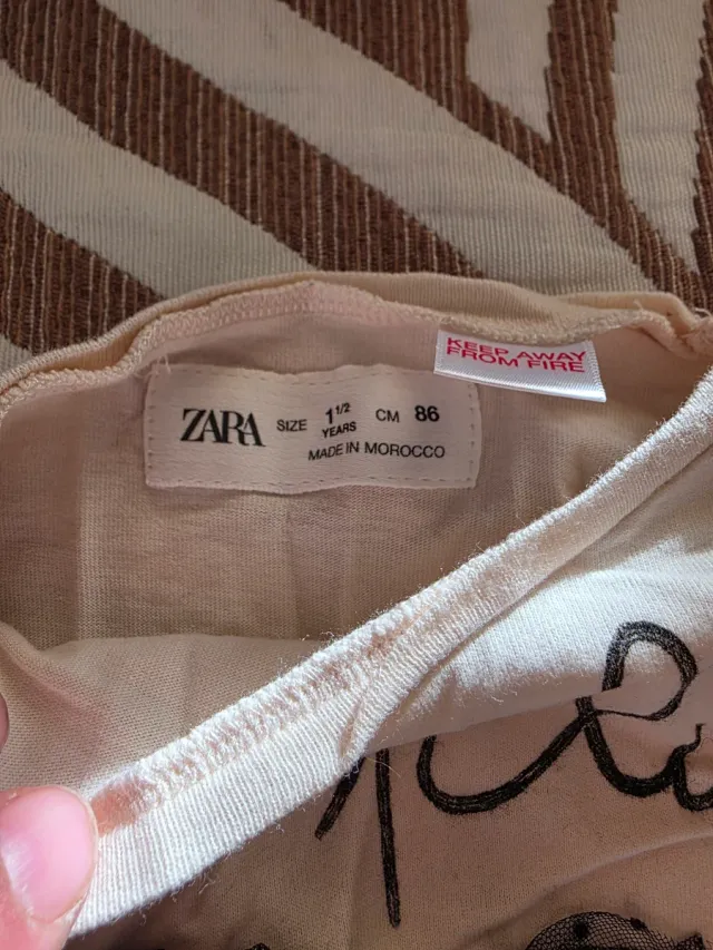 Camiseta niña Zara corazón