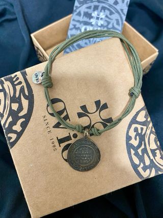 Pulsera Ovio Diseño Destino con moneda de plata