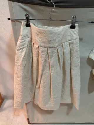 Falda A Beige/Plata para Eventos.