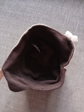 Gorros de bebé gris, multicolor y de pana beis