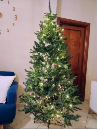 Albero di Natale con luci