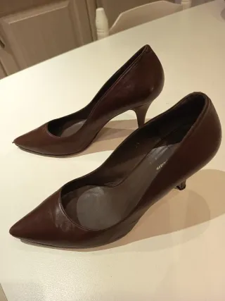 Zapatos de tacón marrones