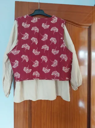 Conjunto Chaleco y Camisa sin uso,talla Única