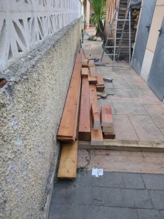 Vigas y machiambrado techo tratadas madera pergola