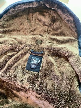 Parka Volcom forrada borreguillo Negra