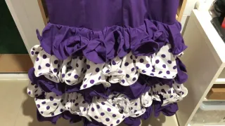 Traje de flamenca morado y blanco hecho a mano.