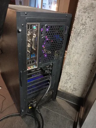 PC Gaming i5 9600k 32GB RTX 2060 480Gb SSD 1Tb HDD