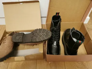 Botas negras con cordones y plataforma Brownie.