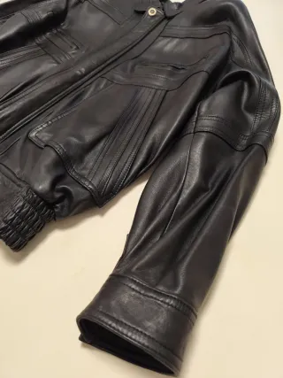 Chaqueta de cuero negra Talla 48
