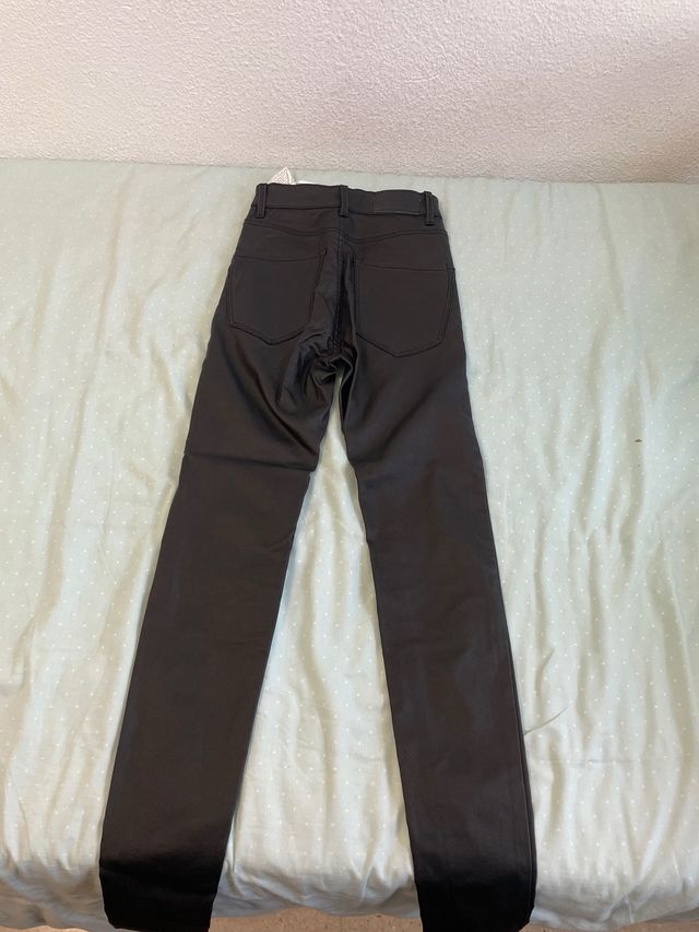 Pantalón pitillo cuero mujer T32