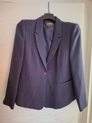 Traje morado con estampado Falda talla 46