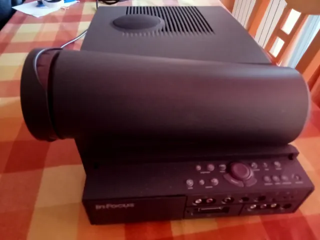 Proyector InFocus Negro