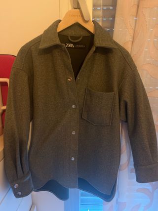 Chaqueta Zara verde militar