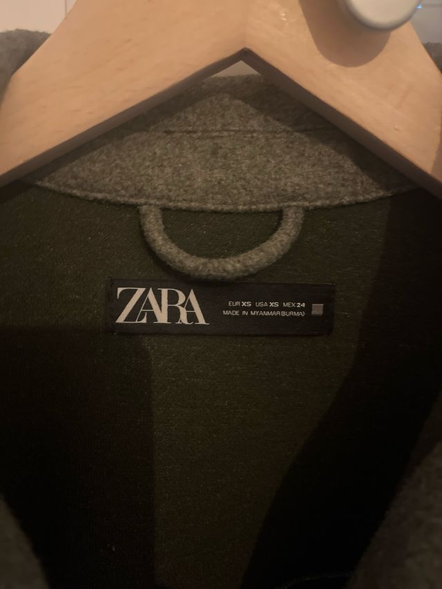 Chaqueta Zara verde militar