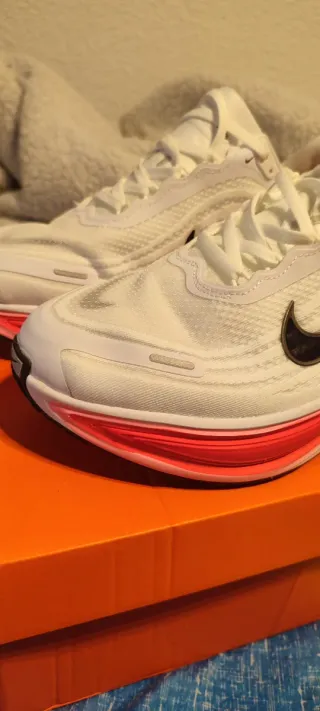 Nike Vomero Plus Talla 44