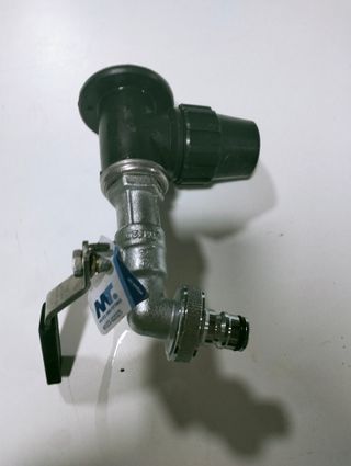 Grifo Codo 3/4 con Adaptador Nuevo