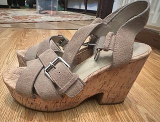 Sandalias mujer Bimba y Lola ante beige