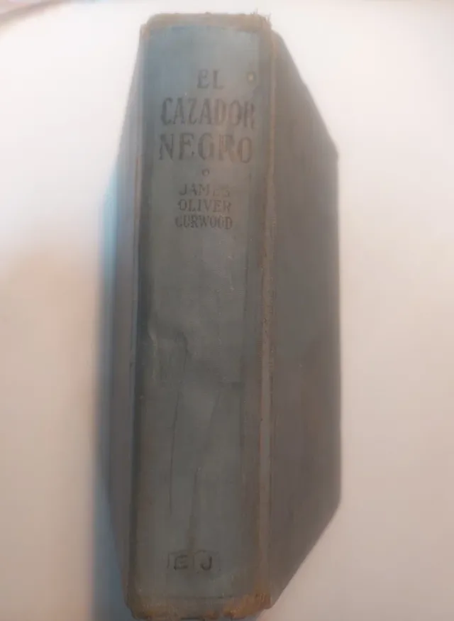 EL CAZADOR NEGRO