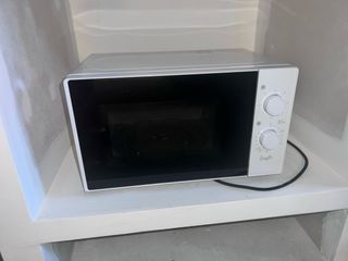 Microondas blanco en perfecto estado