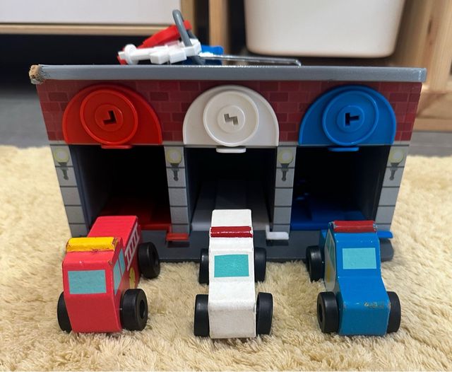 Parking Bomberos, Policía y Ambulancia