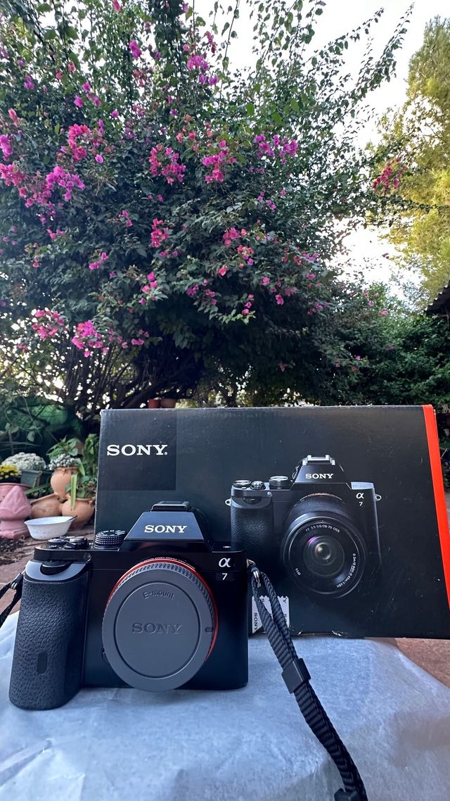 Sony Alpha ILCE 7k Cámara Digital