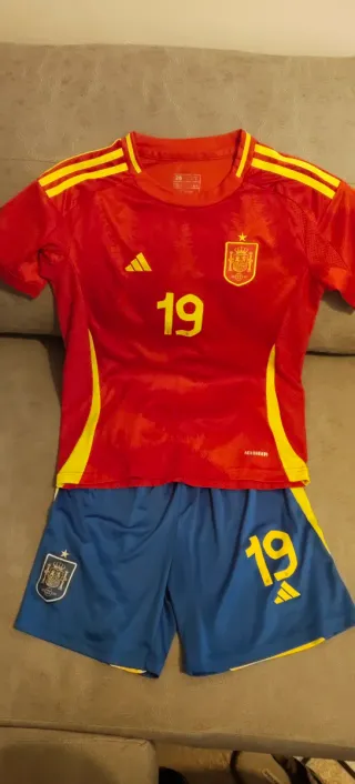 Equipación España Adidas Talla 26