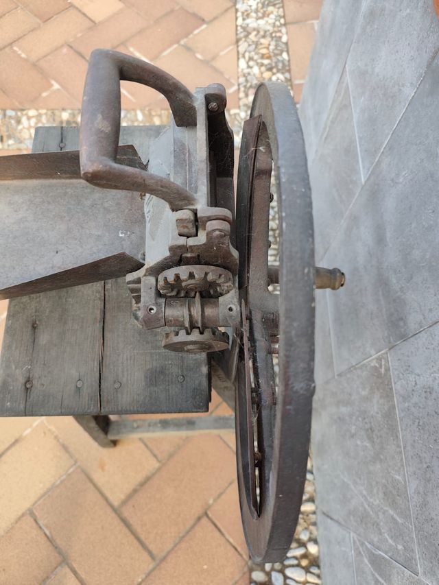 Máquina trituradora de tabaco ZAGA