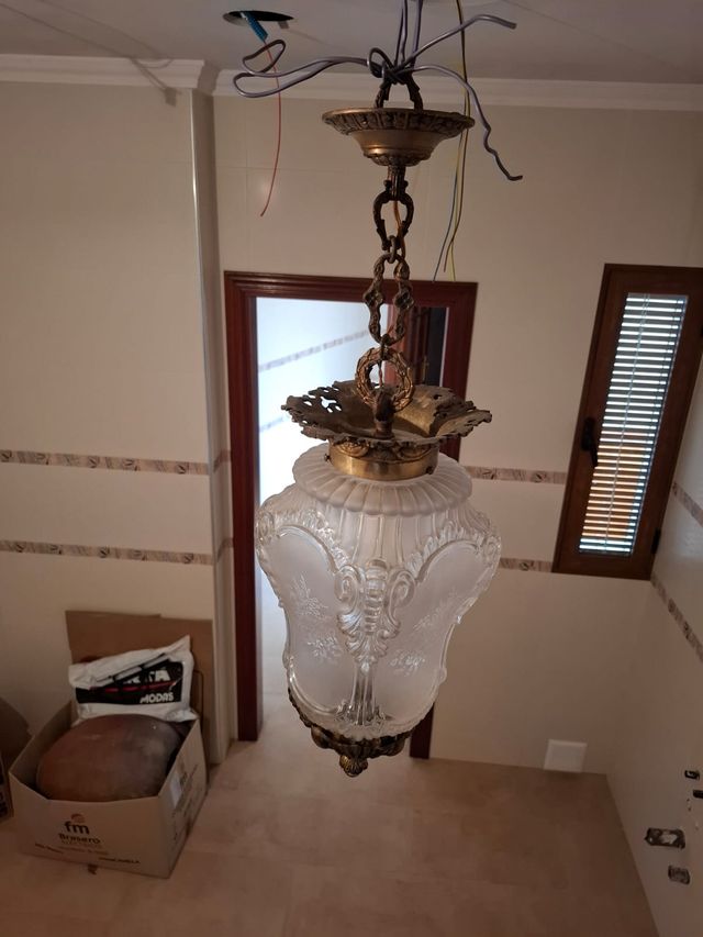 Lámpara antigua bronce y cristal 65cm