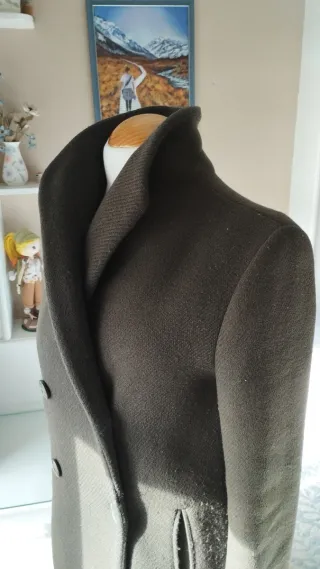 Abrigo paño verde kaki oscuro, suave y calentito