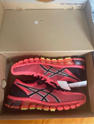 Zapatillas running Asics negras y rojas