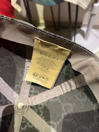 Gorra Gucci Monogram Gris