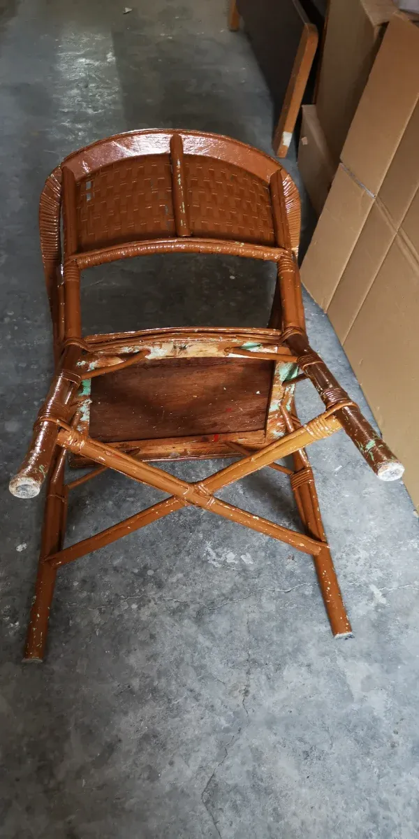 Sillón de caña de bambú rústico