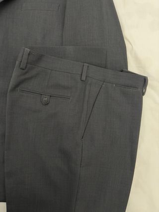 Traje de caballero gris marengo