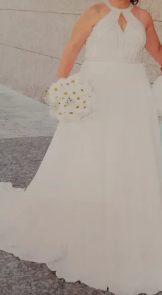 Vestido de novia blanco con pedrería