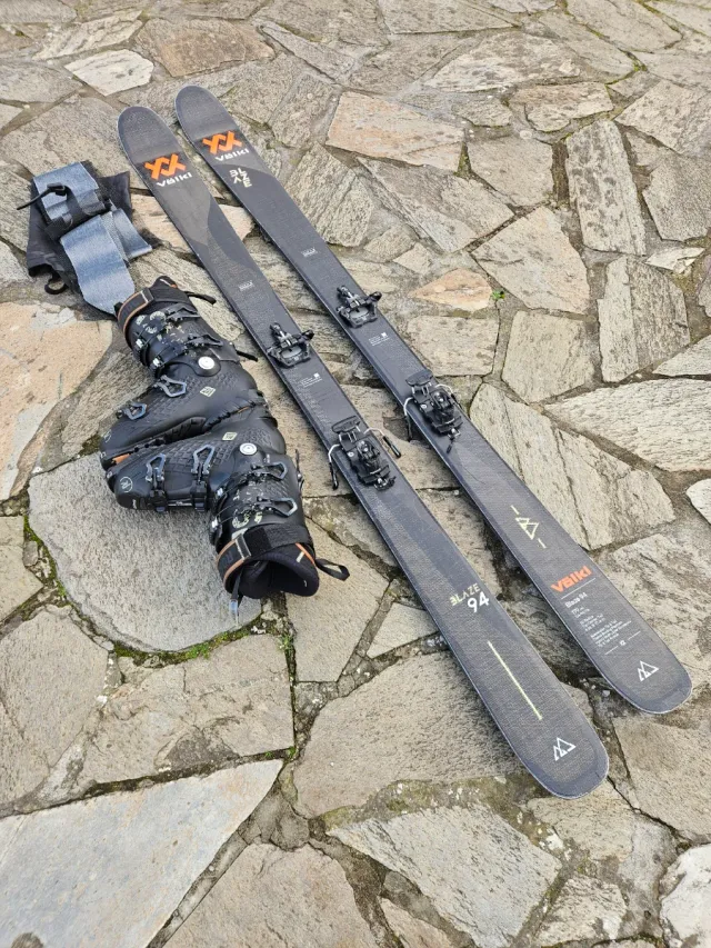 Equipo esquí travesia freeride Volkl Blaze 94