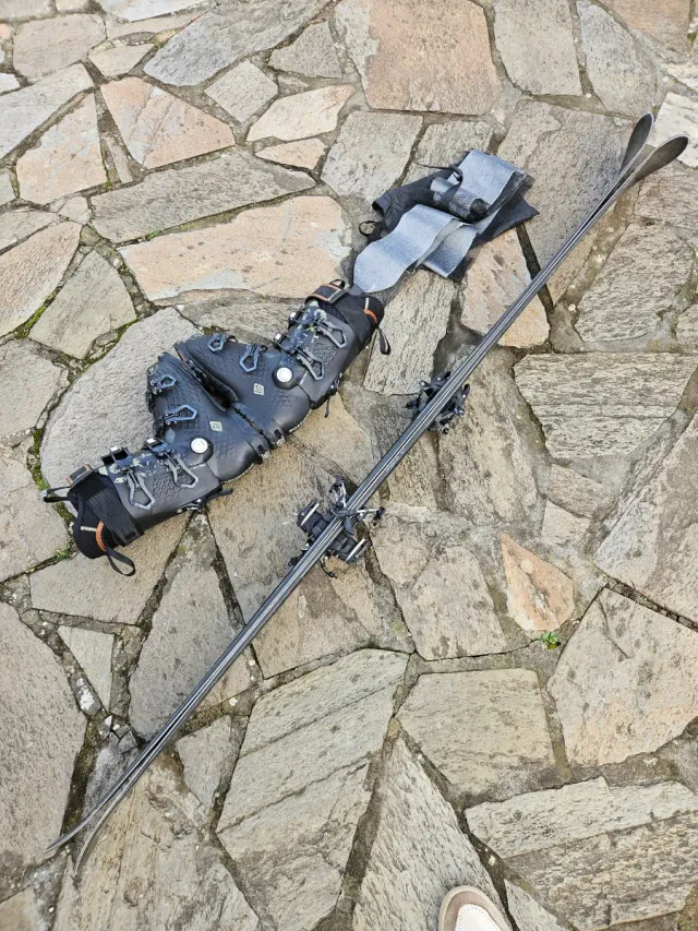 Equipo esquí travesia freeride Volkl Blaze 94