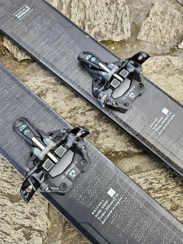 Equipo esquí travesia freeride Volkl Blaze 94