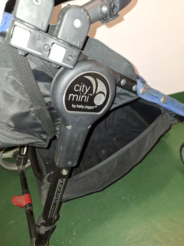 Silla de paseo City Mini by baby jogger 4 ruedas