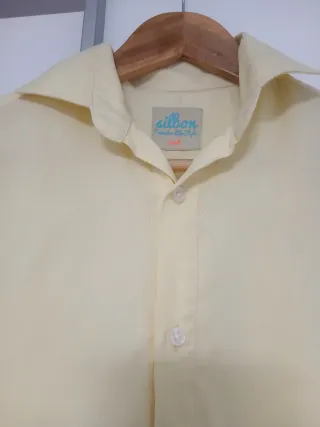 Camisa amarilla talla M