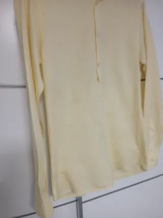 Camisa amarilla talla M