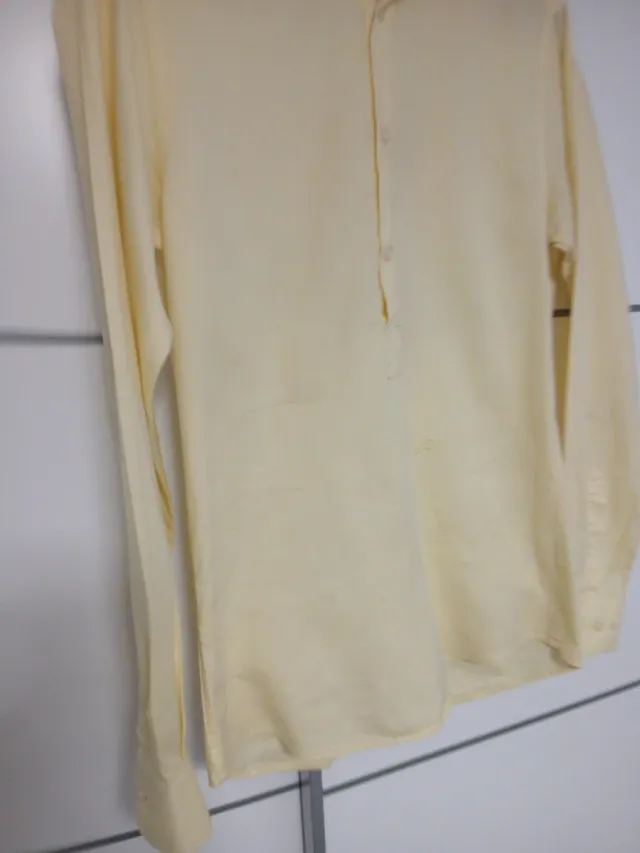 Camisa amarilla talla M