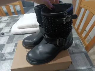 Stivali donna n.38 con borchie