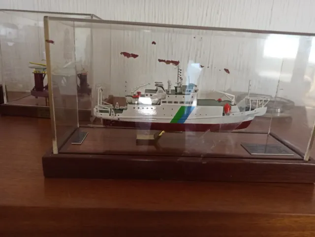 Maravillosa maqueta Barco Astilleros Españoles