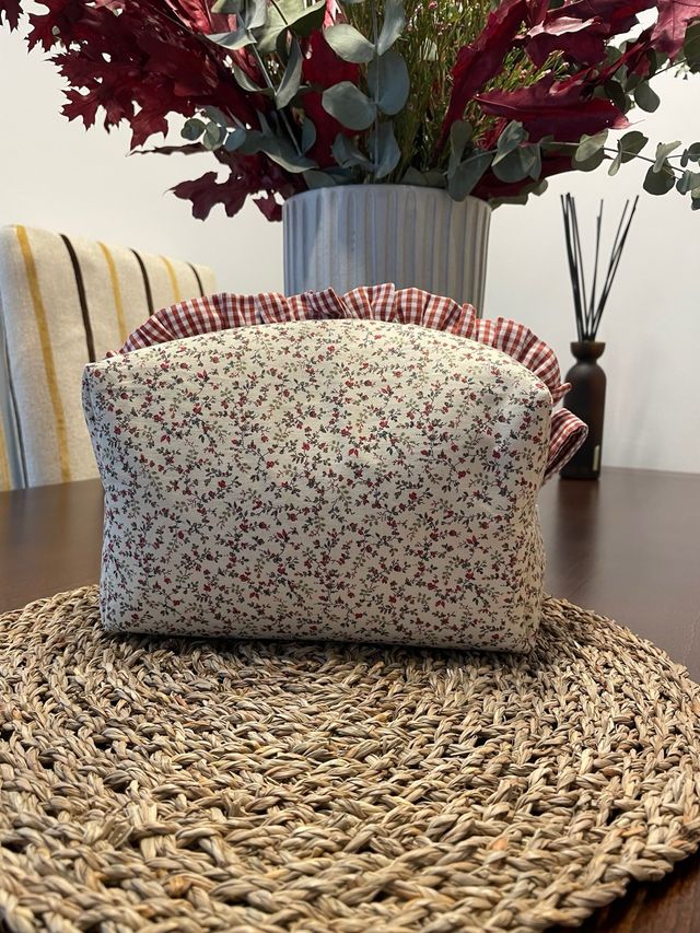 Neceser flores gran capacidad beige/granate