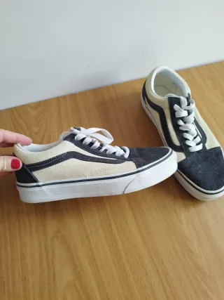 Deportivas Vans Beige y Gris