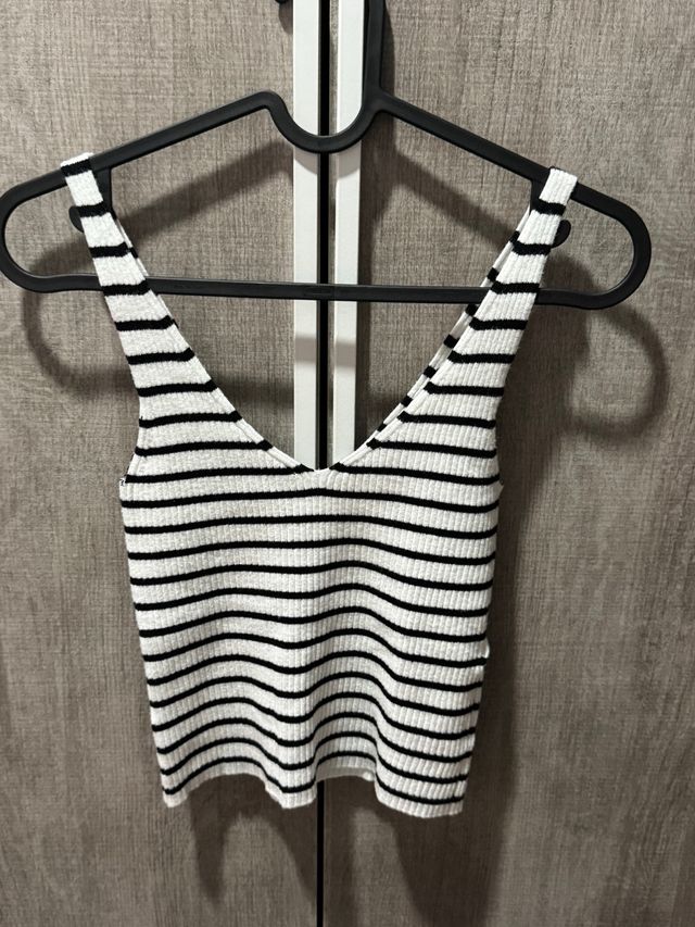 Top Stradivarius mujer